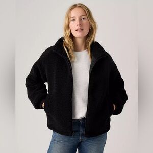 Levi's Women's Sherpa Zip Up Black Teddy Jacket
